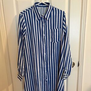 BEACH COVERUP/SHIRT DRESS💙🤍